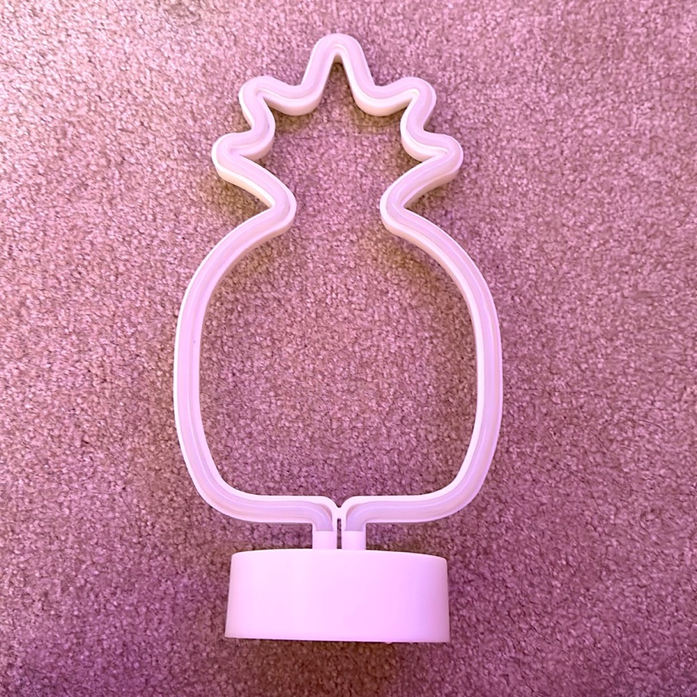 Pineapple LED Light with battery powered stand